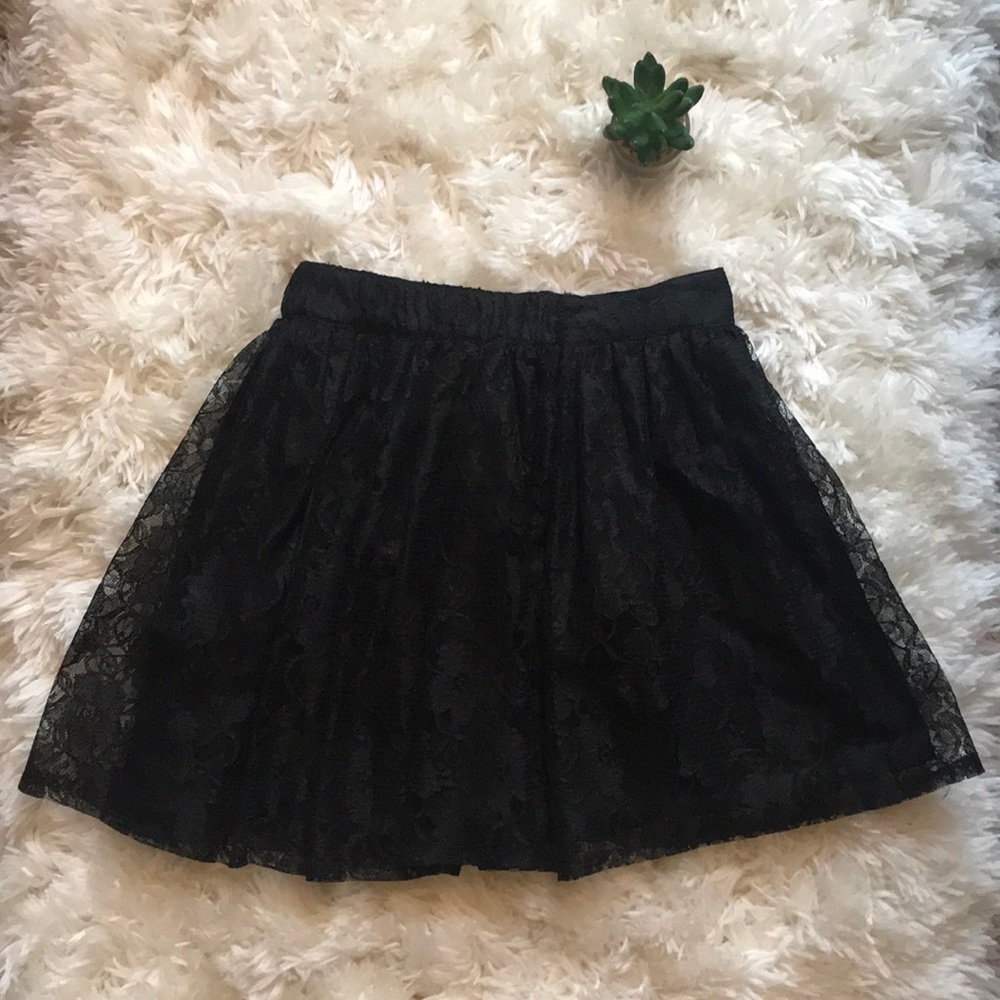 Cute girls mini lace black skirt